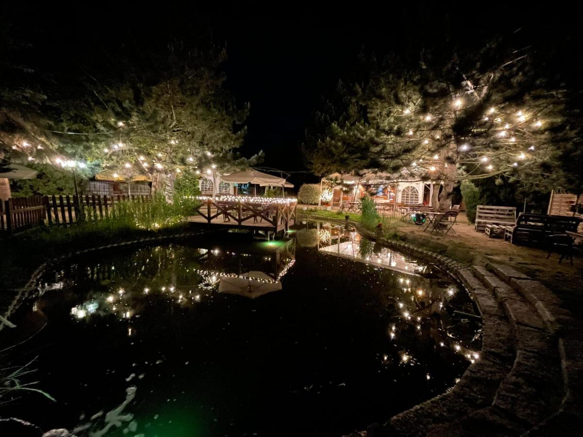 Hotel Garden Oleśnica Extérieur photo